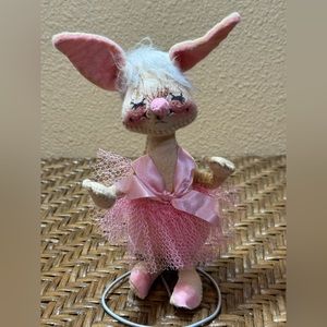 - Vintage Annalee Mobilitec Doll Ballerina Bunny 1965  On Stand